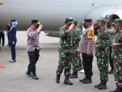 Kobarkan Semangat Satgas Menangkawi, Panglima TNI dan Kapolri Kunjungi Prajurit di Papua