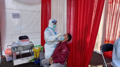 Pusat Kuliner DITUTUP, Puluhan Pedagang Kota Sukabumi Turun Kejalan untuk SWAB