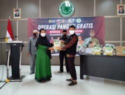ACT Tasikmalaya Bareng MUI Gelar Operasi Pangan Gratis