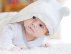 Rekomendasi 10 Nama Bayi Laki-Laki Islami dalam Al-Quran Beserta Artinya