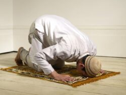 Doa Sholat Tahajud Lengkap dengan Artinya, Berikut Tata Cara Pelaksanaannya