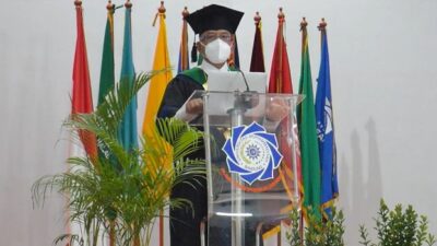 Rektor UMBandung: Mahasiswa Harus Punya Bekal Menghadapi Era Penuh Ketidakpastian