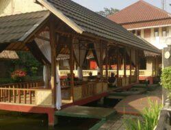 Bila Berkunjung ke Garut, Ini 5 Rumah Makan Sunda Lesehan yang Wajib Dikunjungi