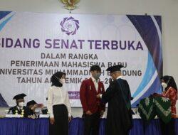 UM Bandung Kukuhkan Mahasiswa Baru