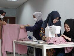 Keren! Mahasiswa Farmasi UM Bandung Ciptakan Hijab Chanteliya