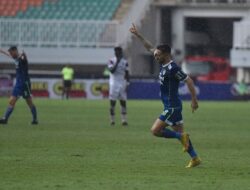 Gol Marc Klok Antarkan Persib Raih Kemenangan Atas Arema FC