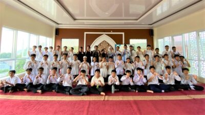 Tim Dosen UM Bandung Sukses Gelar PKM di SMP itQan