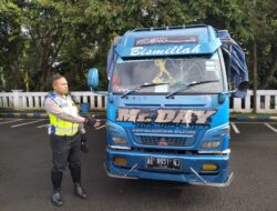 Viral Aksi Polantas Kejar Truk Ugal-ugalan di Jalanan Sukabumi