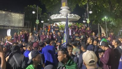 Mahasiswa di Sukabumi Unjuk Rasa, Tuntut Pemerintah Stabilkan Harga Beras