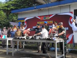 Polres Sukabumi Kota Musnahkan Ribuan Botol Miras dan Ratusan Knalpot Brong