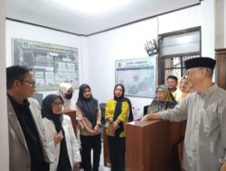 Hari Pertama Masuk Kerja, Pj Wali Kota Sukabumi Cek Langsung Layanan di Tujuh Kecamatan