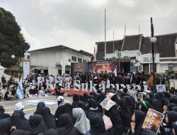Ribuan Warga Sukabumi Turun ke Jalan Gelar Aksi Damai Peduli Rafah