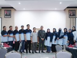 Ratusan Mahasiswa Administrasi Bisnis UMMI Dilatih Table Manner di SBH Sukabumi