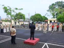 Pimpin Apel Pagi di Bappeda, Pj Wali Kota Sukabumi Apresiasi Penghargaan yang Diraih