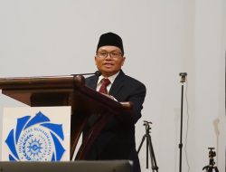Ilmu Yang Tidak Diamalkan Seperti Pohon Tidak Berbuah