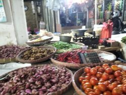 Setelah Lebaran, Harga Cabai Merah Hingga Daging Ayam di Pasar Tradisional Sukabumi Turun
