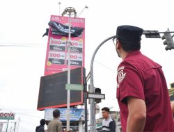 Pemkot Sukabumi Tertibkan Lagi Papan Reklame tak Berizin