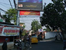 Belum Bayar Retribusi, Reklame di Kota Sukabumi di Pasangi Imbauan dari Satpol-PP