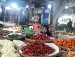 Harga Cabai Hijau Besar di Pasar Tradisional Sukabumi Melonjak