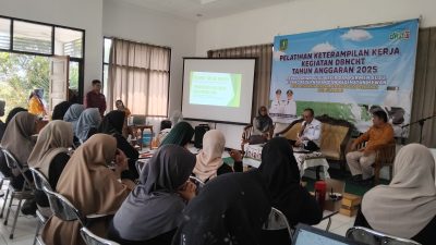 Di Sukabumi, Pelaku UMKM Dilatih Buat Susu Kefir dan Permen Susu