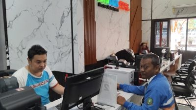 Akhir Pekan, Warga Kota Sukabumi Antusias Manfaatkan Layanan Disdukcapil