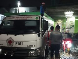 Pasca Banjir di Sukabumi, PMI Kerahkan Relawan dan Tangki Air Bersih hingga Larut Malam