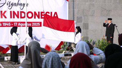 UM Bandung Gelar Upacara HUT ke-80 RI, Rektor Tekankan Semangat Perjuangan Pahlawan