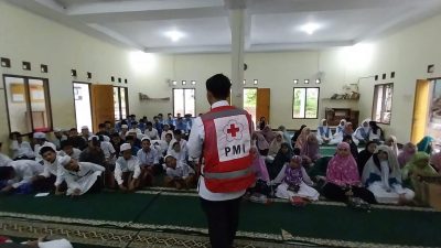 Belajar dari Tragedi Bangunan Roboh, PMI Kota Sukabumi Tanamkan Budaya Siaga Bencana di Pesantren