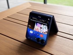 Bikin Konten Hugging My Younger Self Paling Mudah Pakai Galaxy Z Flip7