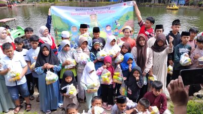 Liburan Penuh Makna, Puluhan Anak Yatim Kampung Cidadap Nikmati Wisata Koi Sukabumi