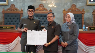 Ketua DPRD Kota Sukabumi Pimpin Rapat Paripurna Pembahasan Raperda Penyelenggaraan Peternakan dan Kesehatan Hewan