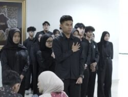 Dekan Fakultas Ekonomi dan Bisnis UM Bandung Resmi Melantik Kepengurusan GIS Periode 2025/2026