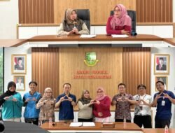 Disdukcapil Kota Sukabumi Perkuat Kolaborasi Data Kependudukan dengan Dinsos dan DP2KBP3A