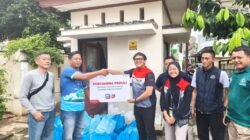 Pertamina Patra Niaga Regional JBB Salurkan Bantuan Untuk Warga Terdampak Banjir di Kelurahan Cawang