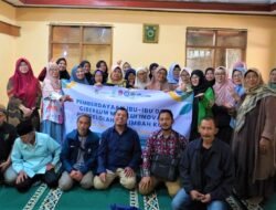 Dosen UM Bandung Dampingi Ibu-ibu Desa Cibeureum Olah Limbah Kopi Jadi Produk Bernilai Ekonomi