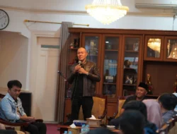 Bukber Bareng Jurnalis, Wali Kota Sukabumi Ayep Zaki Tekankan Profesionalisme Wartawan