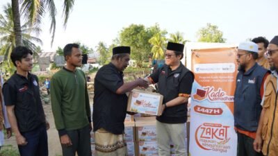 Wujudkan Kepedulian di Bulan Suci, Lazismu dan Paragon Corp Salurkan 150 Paket Kado Ramadhan untuk Penyintas Banjir di Aceh