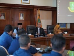Gelar Pertemuan dengan PDAM dan PD Waluya, Wali Kota Sukabumi Dorong BUMD Profesional dan Berorientasi Profit