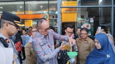 Jelang Lebaran, Wali Kota Sukabumi Terjun Langsung Pantau Pasokan dan Harga Sembako di Pasaran