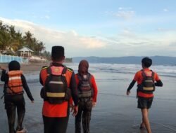 Dua Remaja Terseret Arus di Pantai Karangnaya Sukabumi, Satu Selamat dan Satu Masih Dalam Pencarian