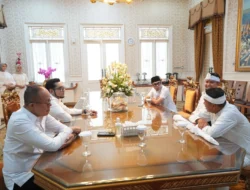 Bertemu Gubernur KDM di Cianjur, Wali Kota Sukabumi Dorong Pemprov Intervensi Perbaikan Jalan Merbabu