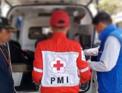 Kolaborasi Kemanusiaan, Ambulans PMI Kota Sukabumi Jemput Perantau Terlantar yang Kecelakaan