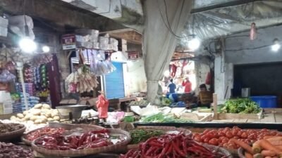Update Harga Pangan : Cabai Merah Naik, Bawang Putih dan Kol Turun di Pasar Sukabumi