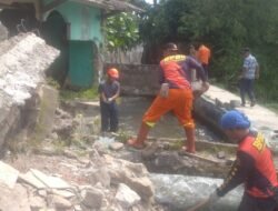 TPT Ambruk di Lembursitu Sukabumi, Satu Rumah Rusak dan Saluran Irigasi Tersumbat