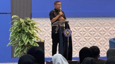Di Seminar Himaksi UMMI, Ketua DPRD Sukabumi Tekankan Investasi Syariah untuk Hadapi Ketidakpastian Global