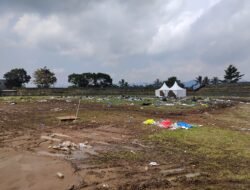 Usai Konser Musik, Inilah Potret Stadion Suryakencana Sukabumi : Rumput Rusak dan Sampah Berserakan