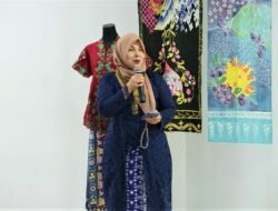 Busana Tidak Hanya Menutupi Tubuh, Tapi Mencerminkan Jati Diri