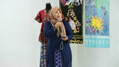 Busana Tidak Hanya Menutupi Tubuh, Tapi Mencerminkan Jati Diri