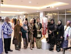 Ketua Yayasan Batik Jabar Dorong Pelestarian Kebaya dan Batik di Kampus