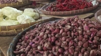 Harga Bapokting di Pasar Sukabumi Fluktuatif, Bawang Merah Naik, Cabai Merah Turun